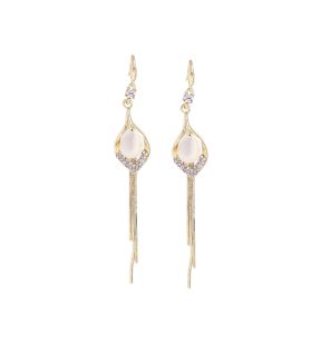 SOHI Women's Sleek Drop Earrings